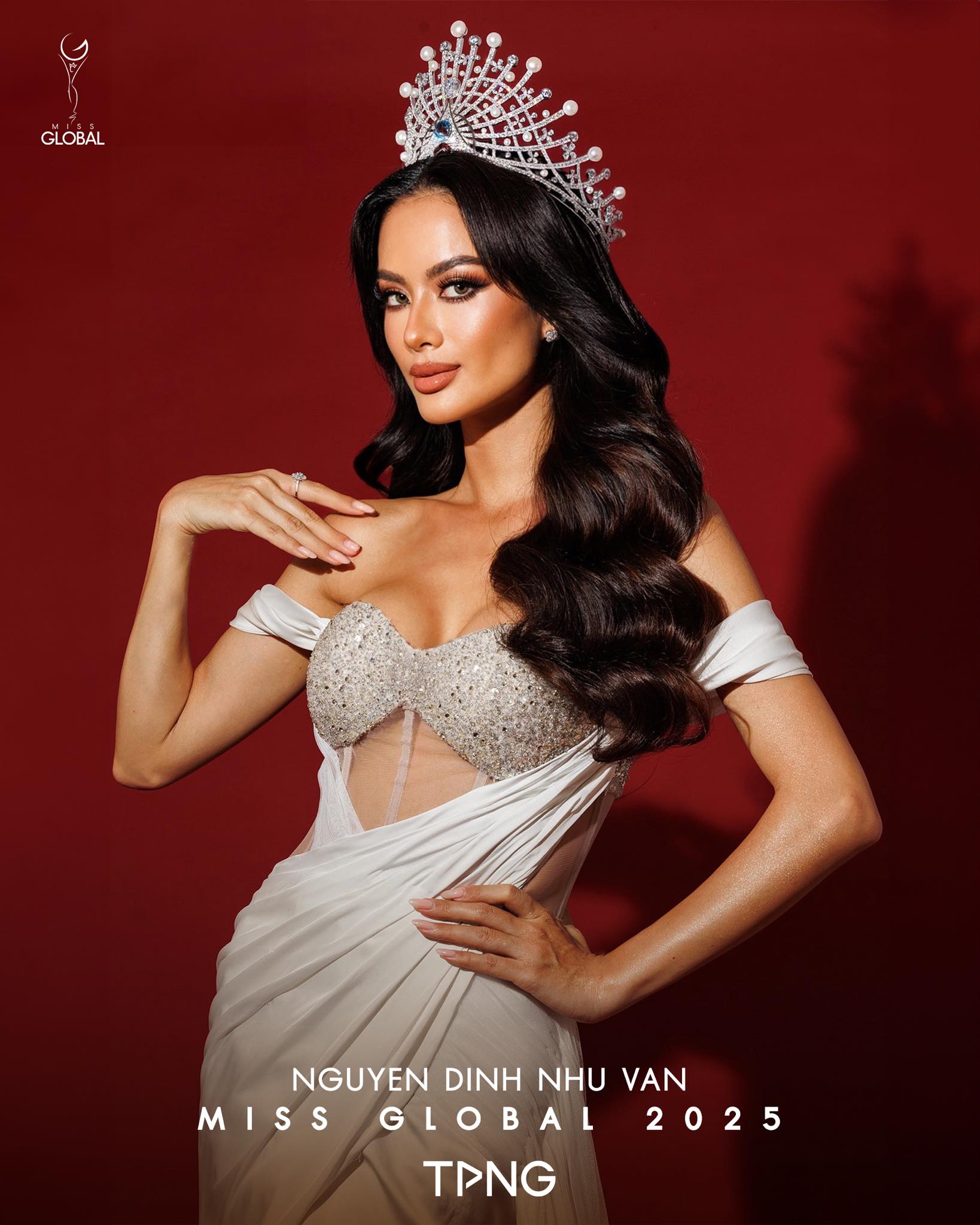 Miss Global 2025 Nguyễn Đình Như Vân delivering her victory speech about empowerment as a single mom