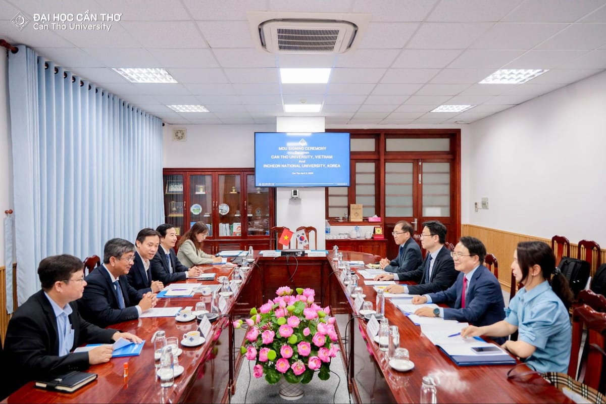 Trường Đại học Cần Thơ ký kết biên bản ghi nhớ hợp tác với Đại học Quốc gia Incheon