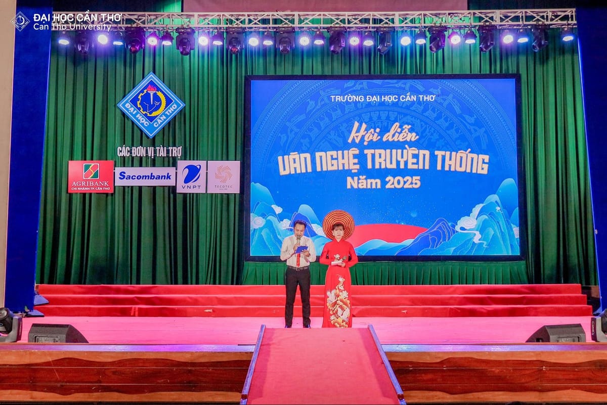 Trường Đại học Cần Thơ khai mạc Hội diễn Văn nghệ Truyền thống năm 2025