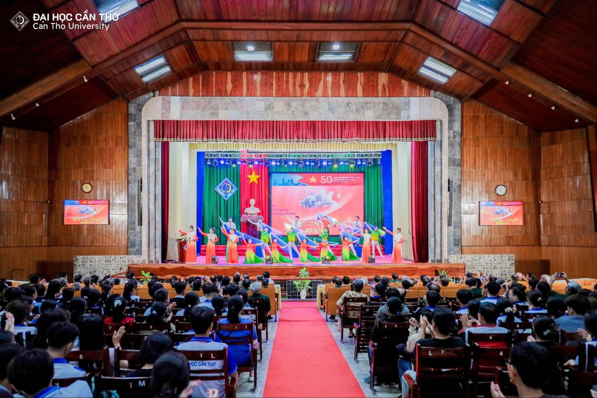 Hội Cựu Chiến binh Trường Đại học Cần Thơ tổ chức sinh hoạt chính trị, tuyên truyền “Vang mãi bản hùng ca đại thắng mùa Xuân 1975”