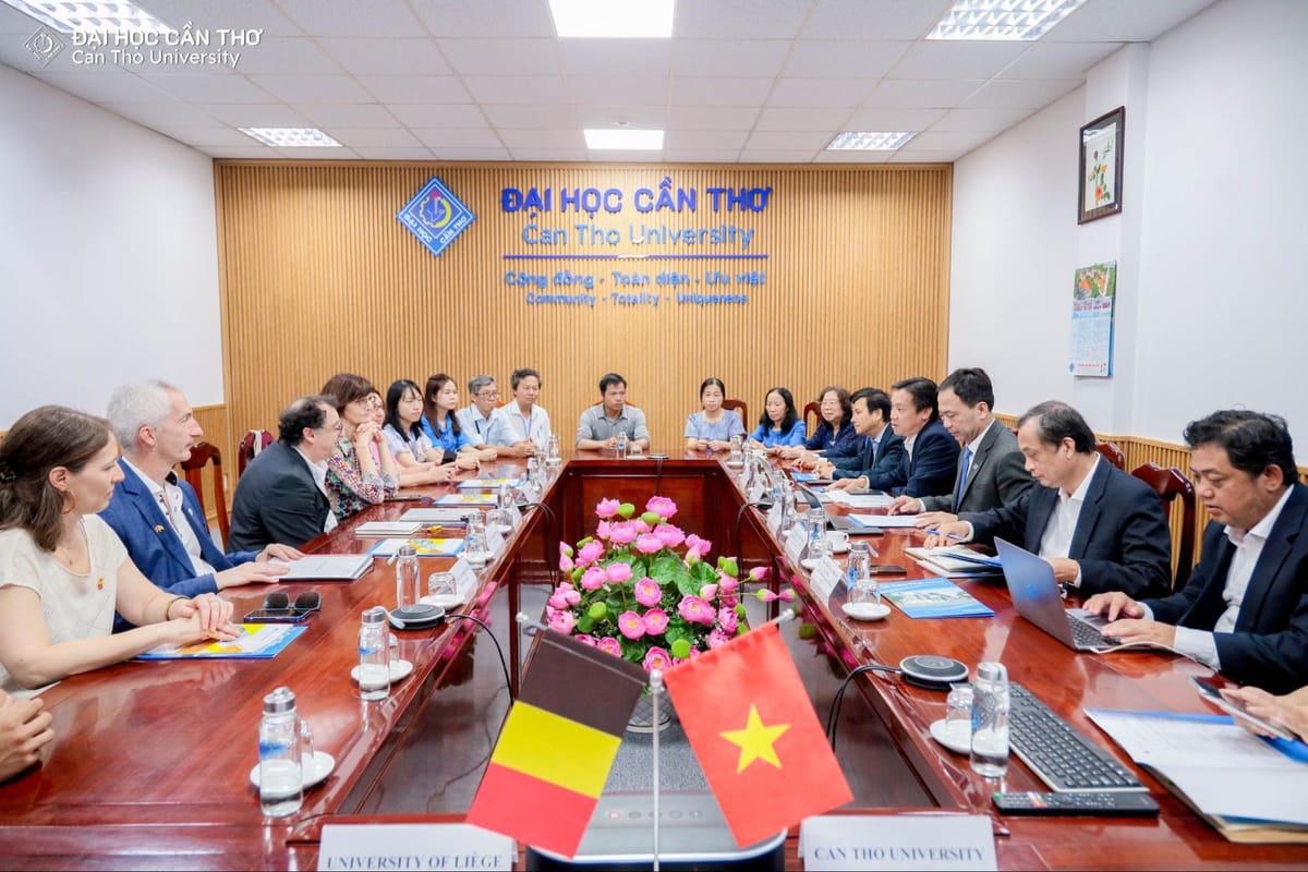Trường Đại học Cần Thơ ký kết biên bản ghi nhớ hợp tác với Trường Đại học Liège (Vương quốc Bỉ)