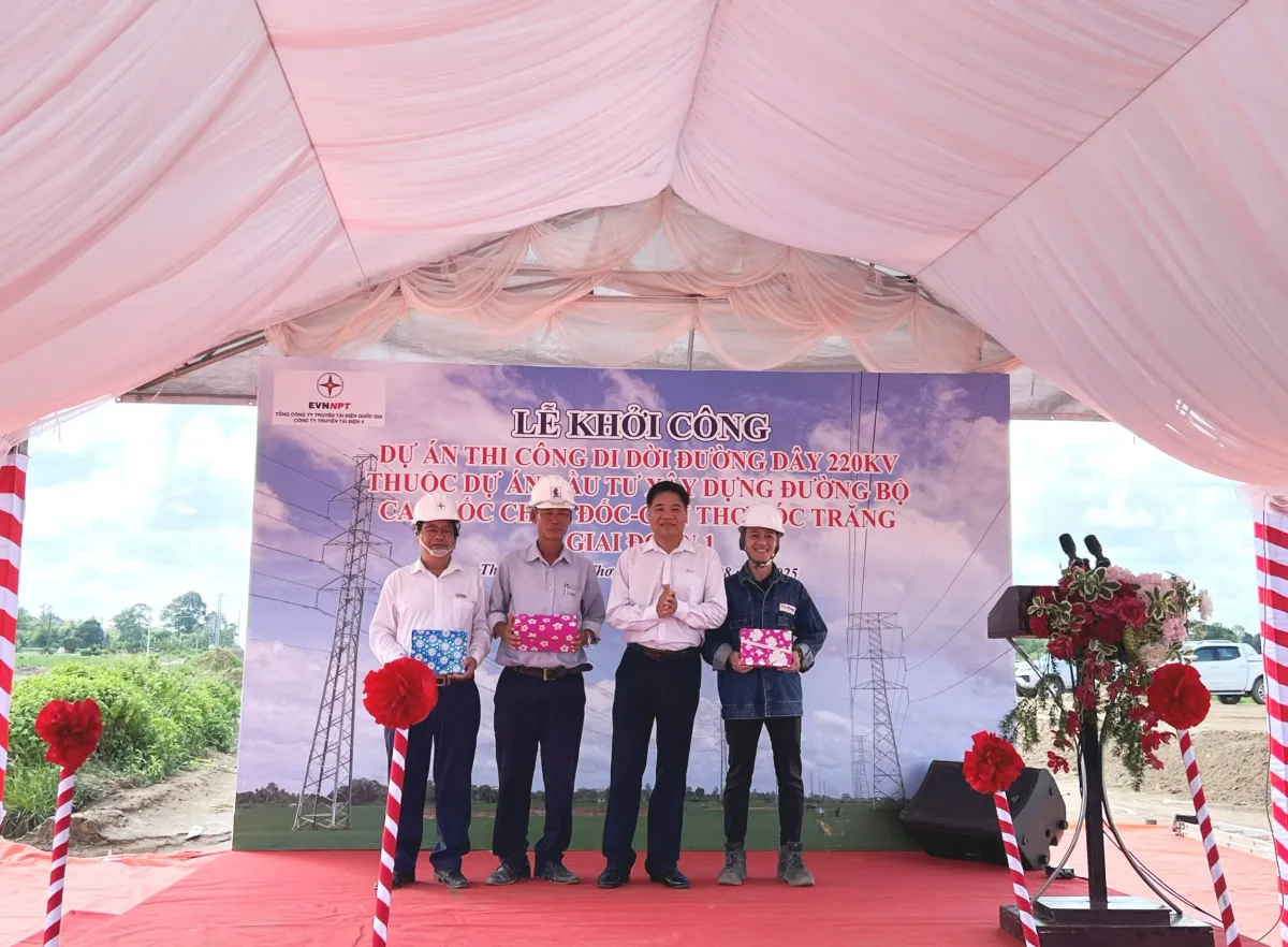 Khởi công di dời đường dây 220kV thuộc Dự án “Đầu tư xây dựng đường bộ cao tốc Châu Đốc - Cần Thơ - Sóc Trăng giai đoạn 1”