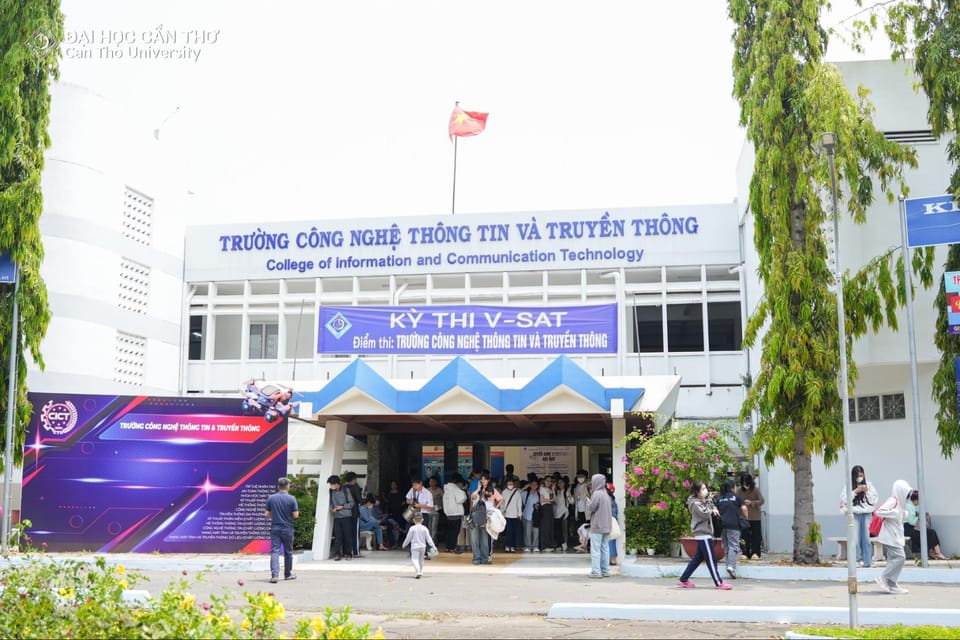 Kỳ thi V-SAT năm 2025: nhiều tổ hợp tuyển sinh ở tất cả các ngành đào tạo