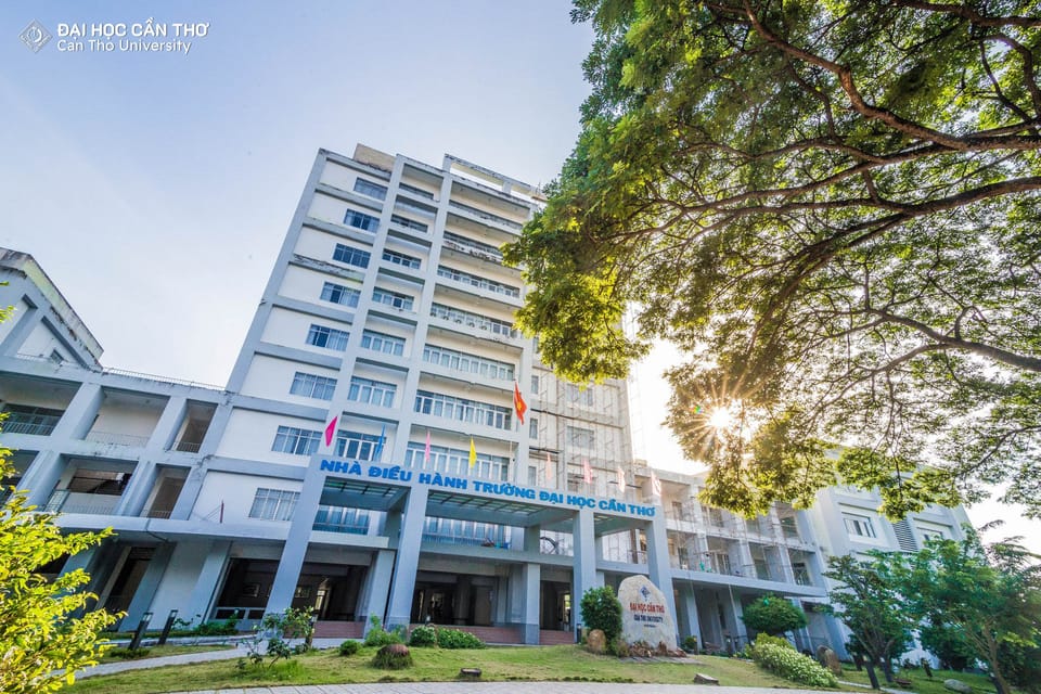 Bước chuyển mình lịch sử: Đại học Cần Thơ - Trung tâm văn hóa, tri thức, khoa học công nghệ vùng Đồng bằng sông Cửu Long