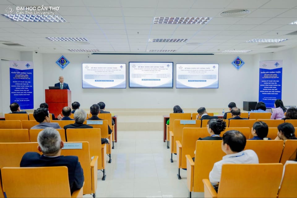 Trường Đại học Cần Thơ bế mạc đợt khảo sát chính thức kiểm định chất lượng 06 chương trình đào tạo theo tiêu chuẩn của Bộ Giáo dục và Đào tạo