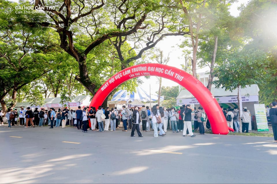 Hơn 100 doanh nghiệp đồng hành cùng Hội chợ việc làm Trường Đại học Cần Thơ, đợt 1 năm 2025