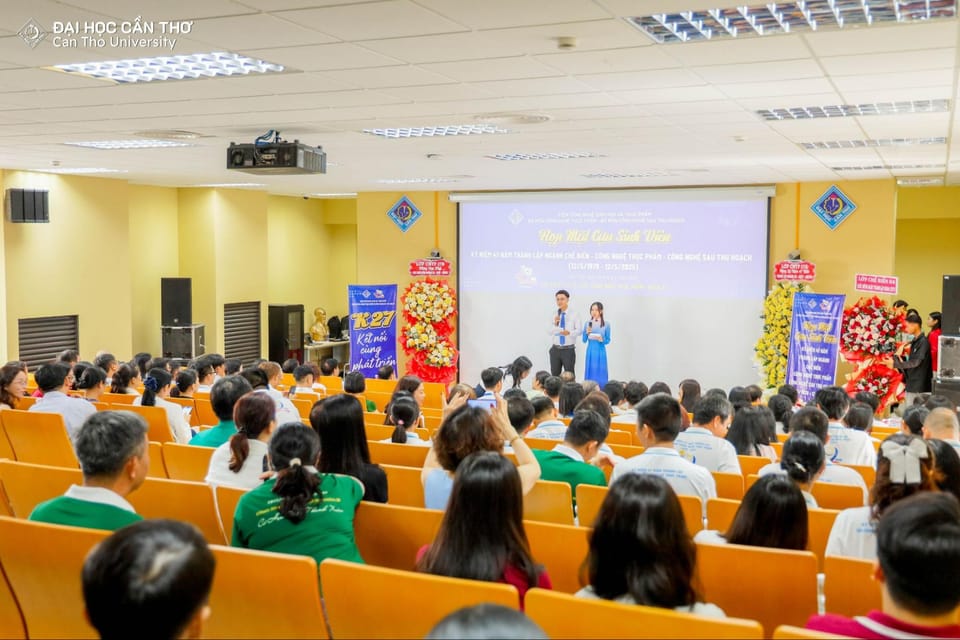 Kỷ niệm 47 năm ngày thành lập ngành Chế biến, Công nghệ thực phẩm và Công nghệ sau thu hoạch - Viện Công nghệ Sinh học và Thực phẩm