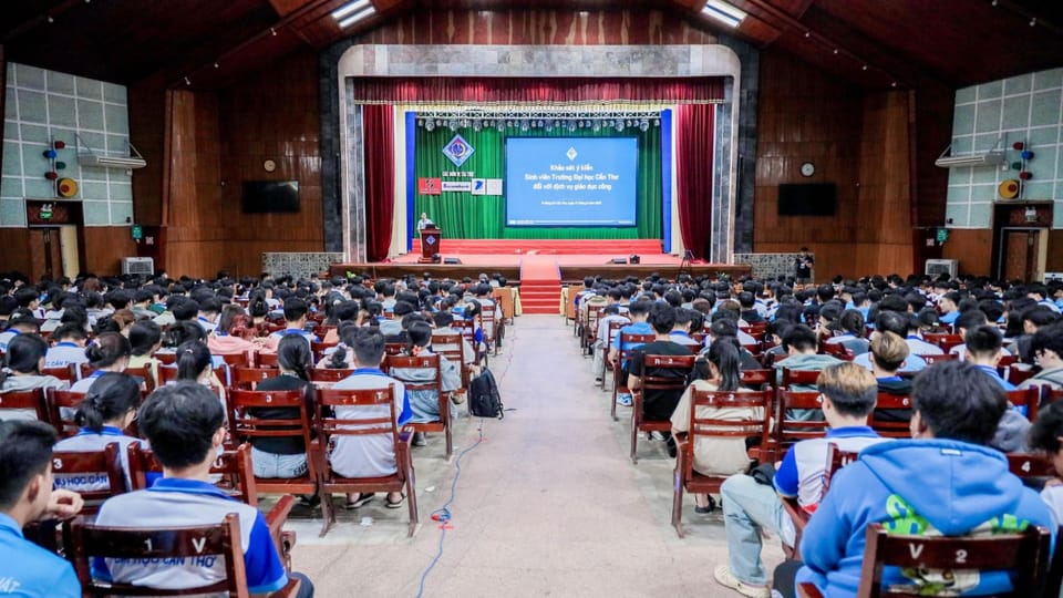 Trường Đại học Cần Thơ tổ chức khảo sát ý kiến sinh viên đối với dịch vụ giáo dục công